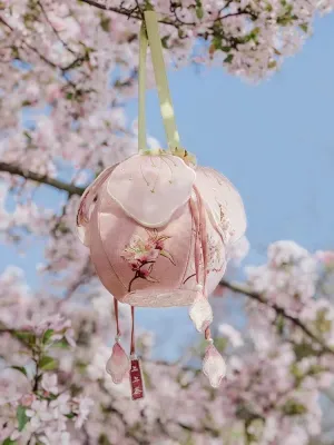 Exclusive Design Chinese Style Pink Lotus Leaf Embroidered Handbag with Peach Blossom