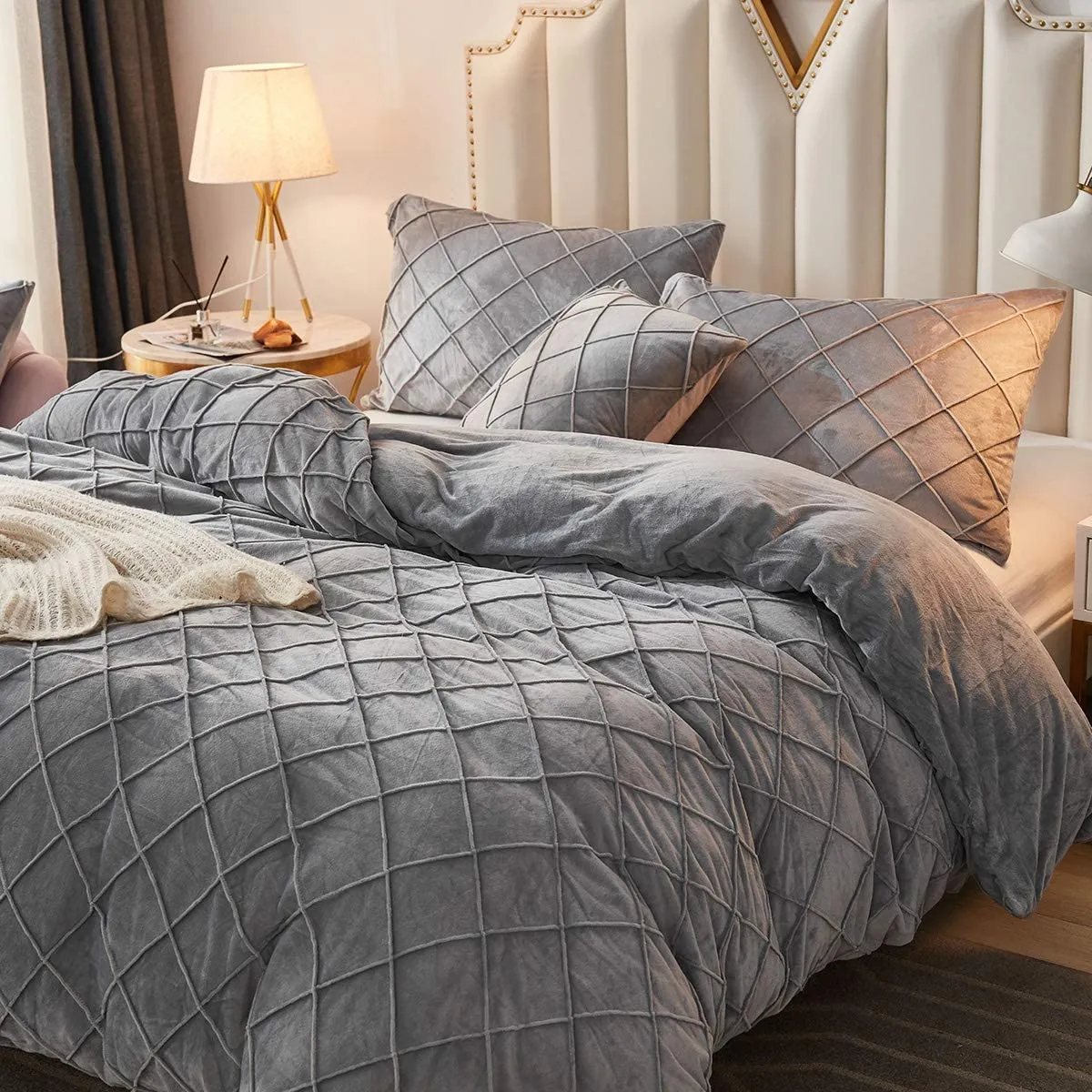 The Softy Diamond Gray Bed Set