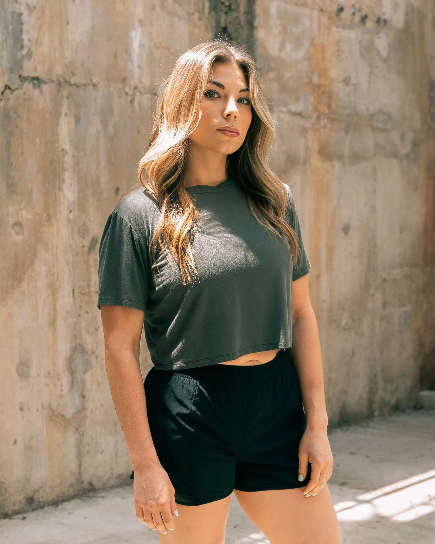 Thrive Crop Tee - Forest