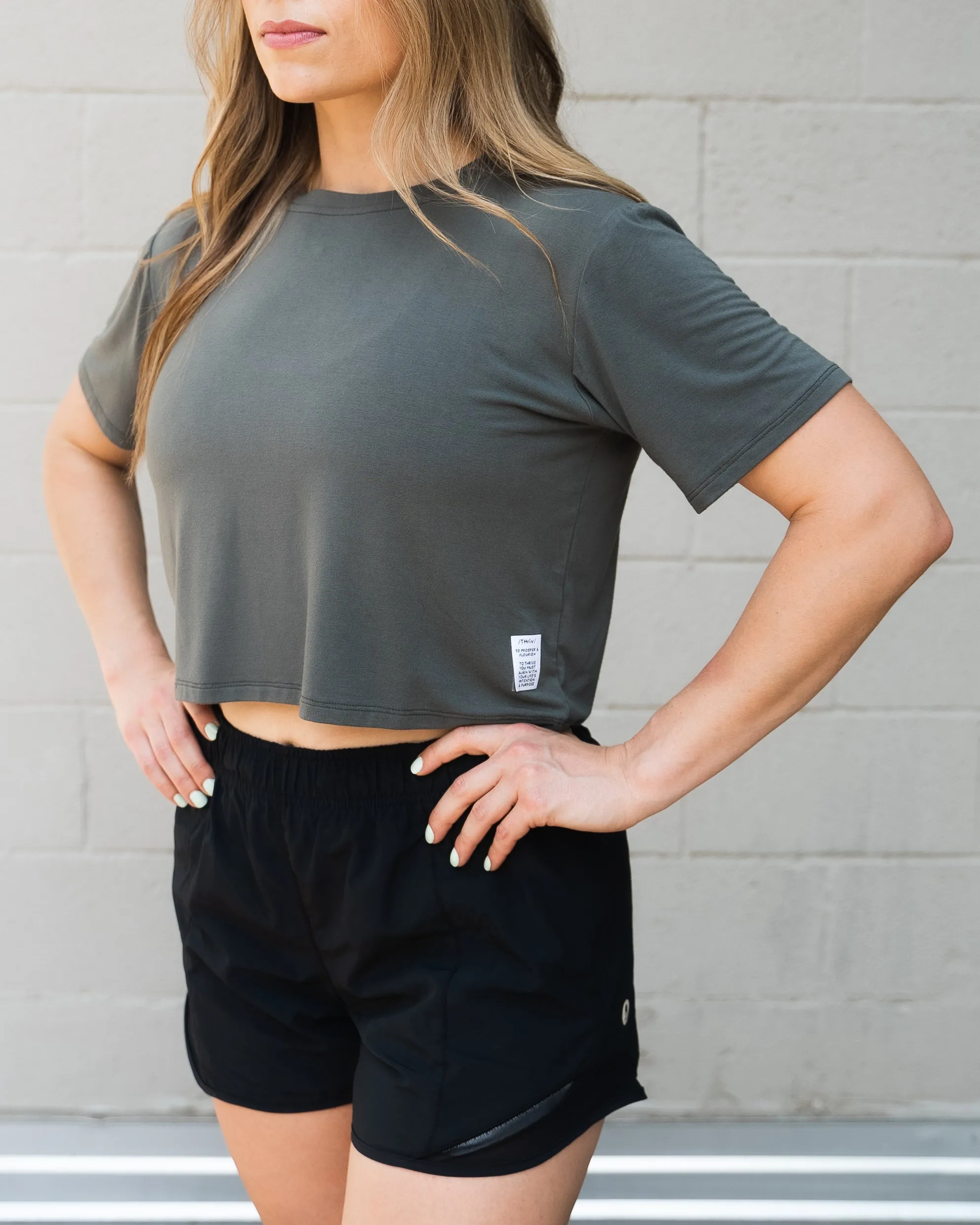 Thrive Crop Tee - Forest